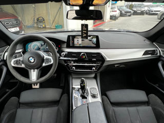 BMW 5 Series foto 15