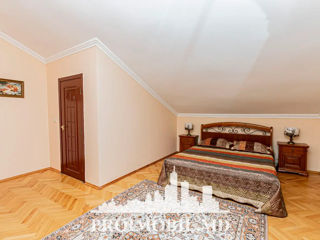 Casă spre vânzare cu 8 camere, 427 m2 în Chișinău, Centru foto 5