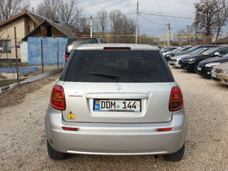 Suzuki SX4 foto 6