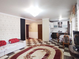 Apartament cu 2 camere, 54 m², Centru, Chișinău foto 2