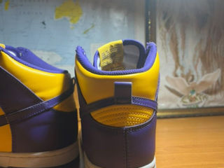 Nike dunk high lakers foto 3