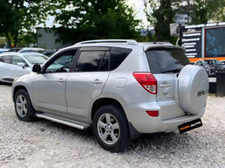 Toyota Rav 4 foto 4