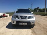 Nissan Pathfinder foto 1