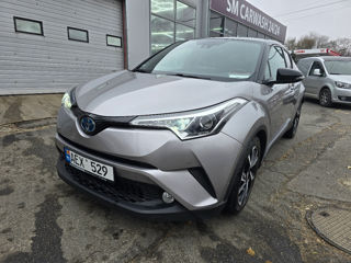 Toyota C-HR foto 2