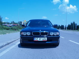 BMW 7 Series foto 3