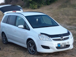 Opel Zafira foto 2