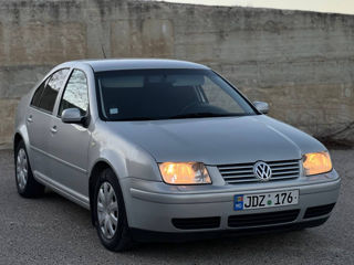 Volkswagen Bora foto 2