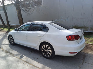 Volkswagen Jetta foto 4