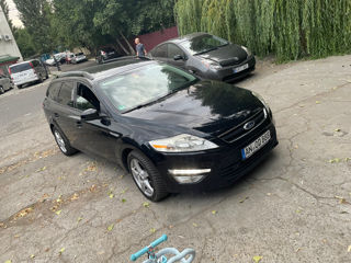 Ford Mondeo foto 2