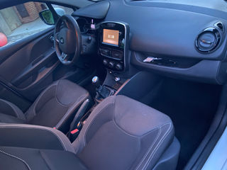 Renault Clio foto 5