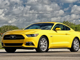 Ford Mustang foto 1