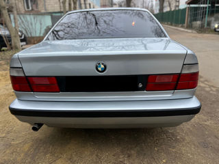 BMW 5 Series foto 5