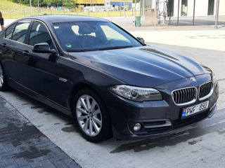 BMW 5 Series foto 2