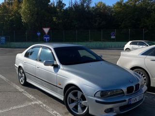 BMW 5 Series foto 4