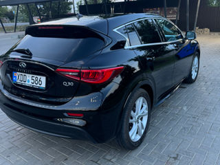 Infiniti Q30 foto 5