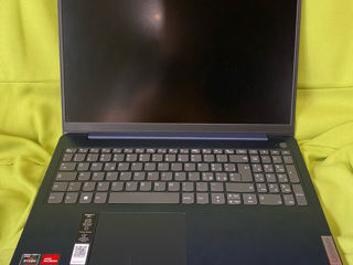 Lenovo IdeaPad 3 foto 2