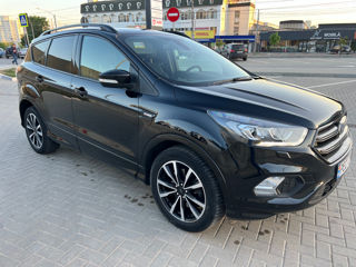 Ford Kuga foto 1