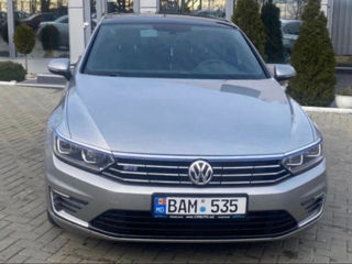 Volkswagen Passat foto 1