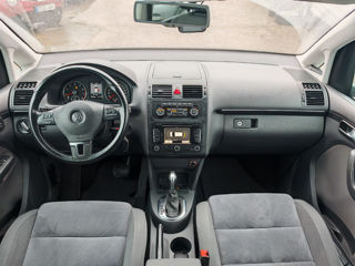 Volkswagen Touran foto 10