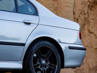 BMW 5 Series foto 8