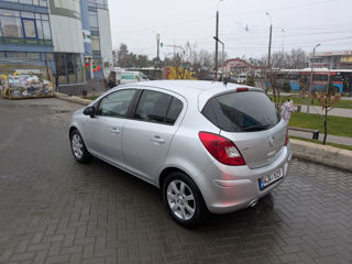 Opel Corsa foto 2