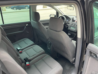 Volkswagen Touran foto 8