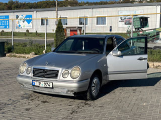 Mercedes E-Class foto 6