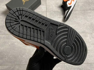Nike Air Jordan 1 Retro High Suede Black/Orange Unisex foto 9