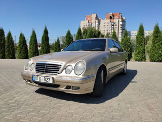 Mercedes E-Class