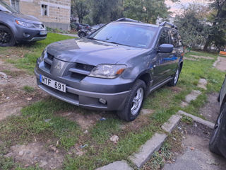 Mitsubishi Outlander foto 2