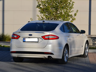 Ford Fusion foto 6