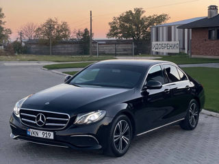 Mercedes E-Class foto 2