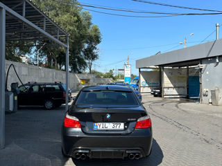 BMW 5 Series foto 8