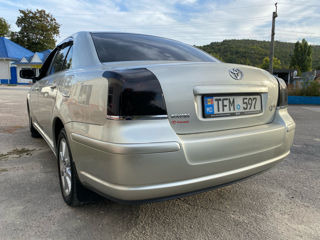 Toyota Avensis foto 3