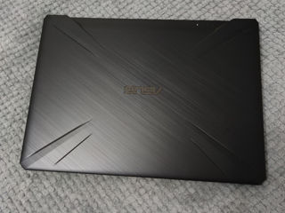 Asus Tuf Gaming foto 2