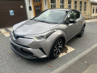 Toyota C-HR foto 2