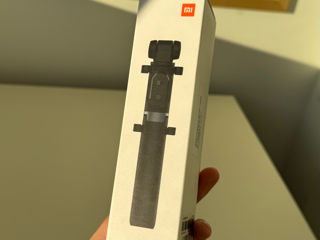 Штатив Xiaomi Mi Selfie Stick Tripod + Bluetooth кнопка