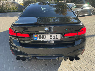 BMW 5 Series foto 3