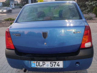 Dacia Logan foto 2