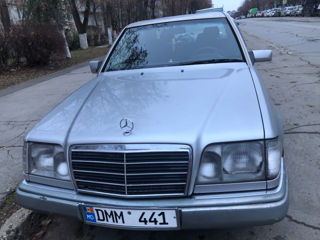 Mercedes E-Class foto 2