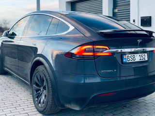 Tesla Model X foto 3