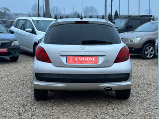 Peugeot 207 foto 6