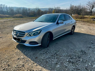 Mercedes E-Class foto 2