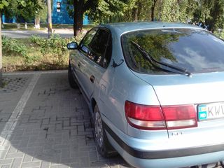 Toyota Carina foto 3