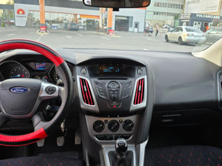 Ford Focus foto 9