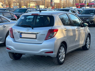 Toyota Yaris foto 3