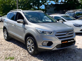 Ford Kuga foto 2