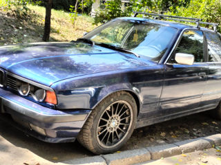 BMW 5 Series foto 5