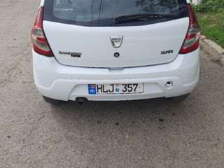 Dacia Sandero foto 2