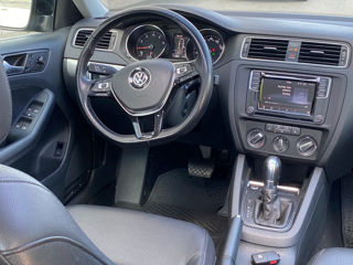 Volkswagen Jetta foto 7